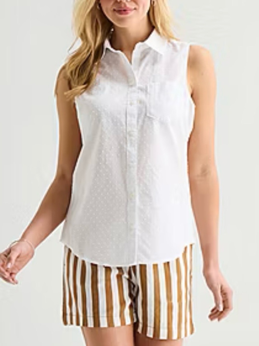 ✨St. John's Bay Classic Shirt Sleeveless Size M/P
